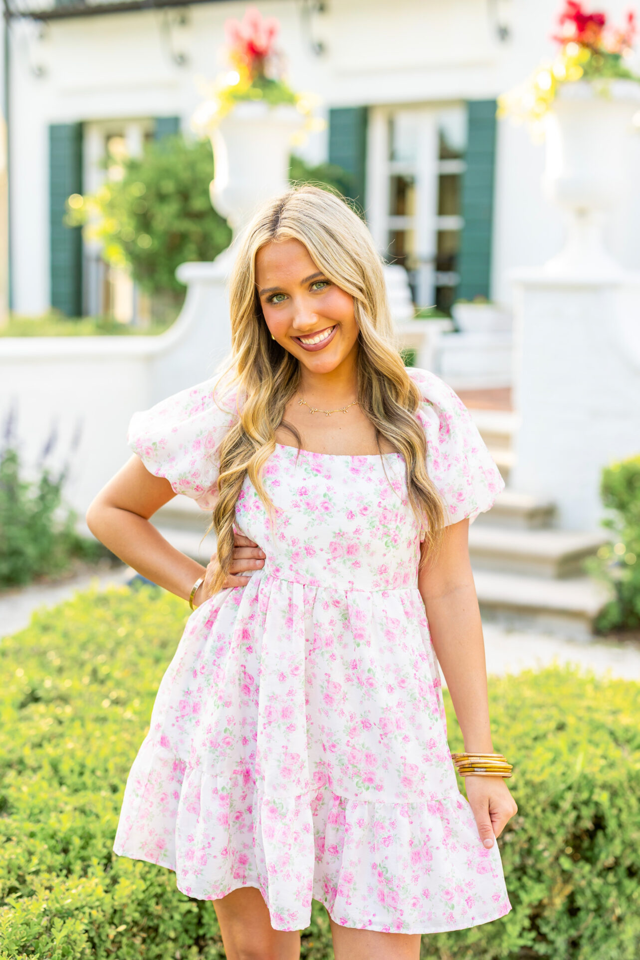A girl in Jekyll Island for Senior Session