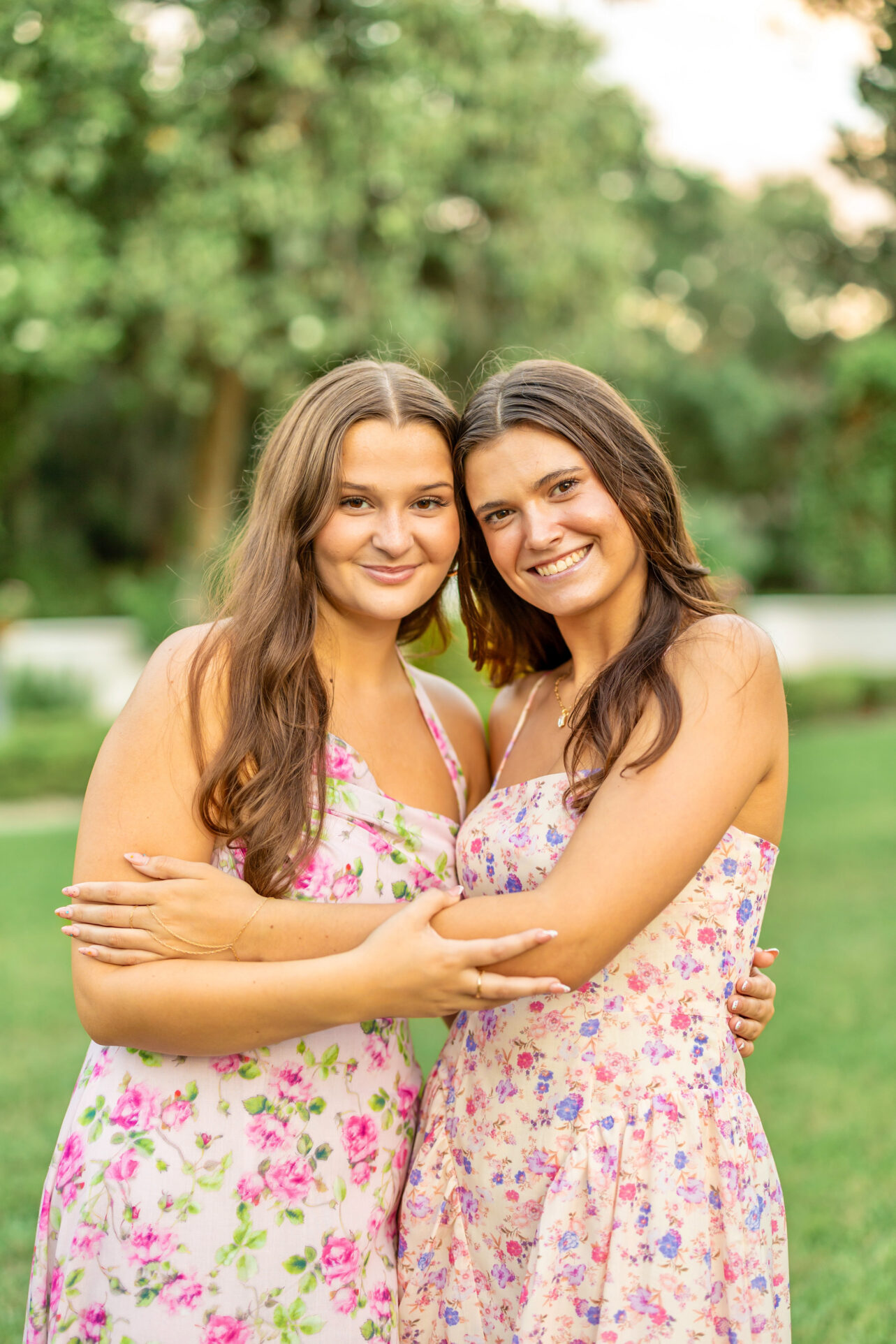Girls in Jekyll Island for Senior Photoshoot