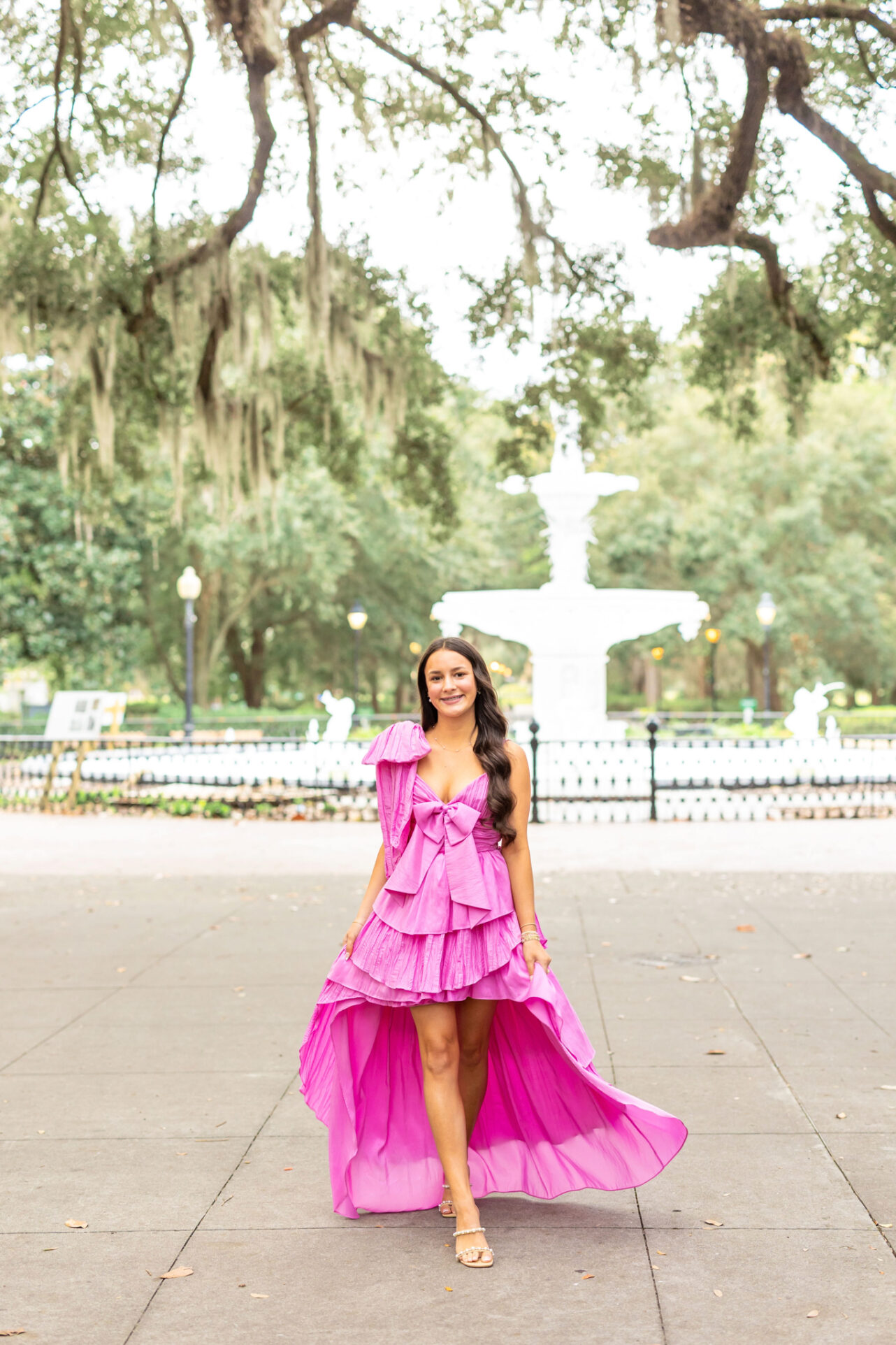 Annabell, High School Girl in Forsyth Park, Savannah having her portraits done by Abi Faith